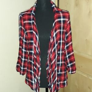 Super comfy red flannel plaid top w/stunning back
